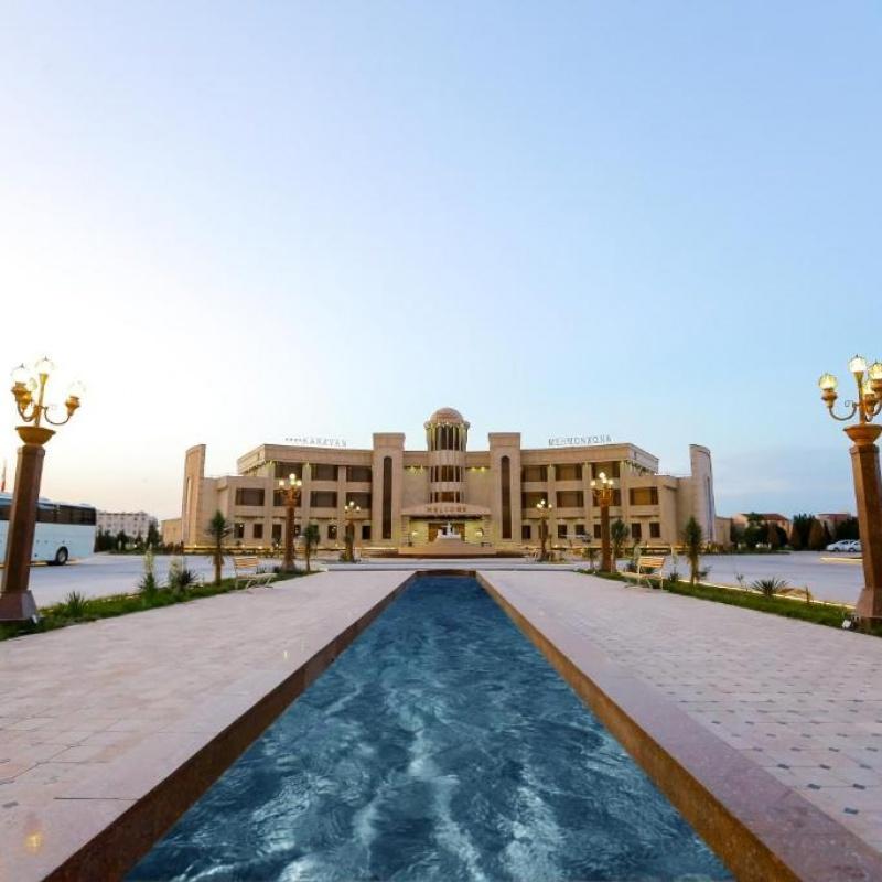 Фото Karavan Hotel