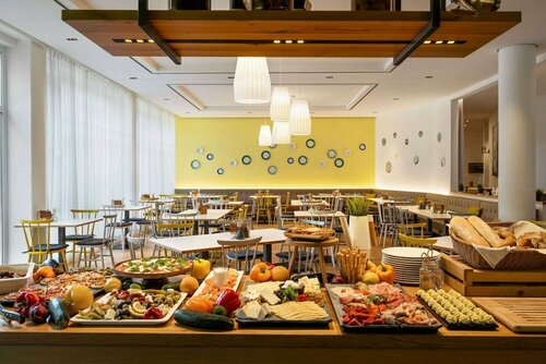 Гостиница Vienna House Easy Landsberg в Ландсберге-на-Лехе