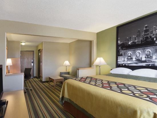 Фото Super 8 by Wyndham Lees Summit