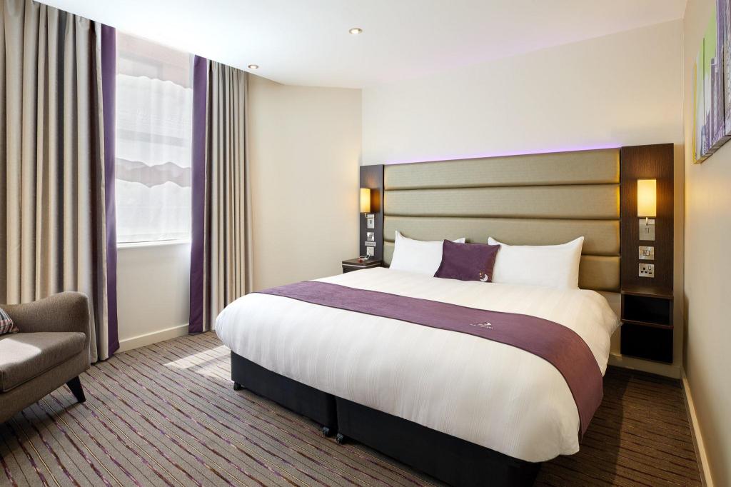 Фото Premier Inn London Harrow