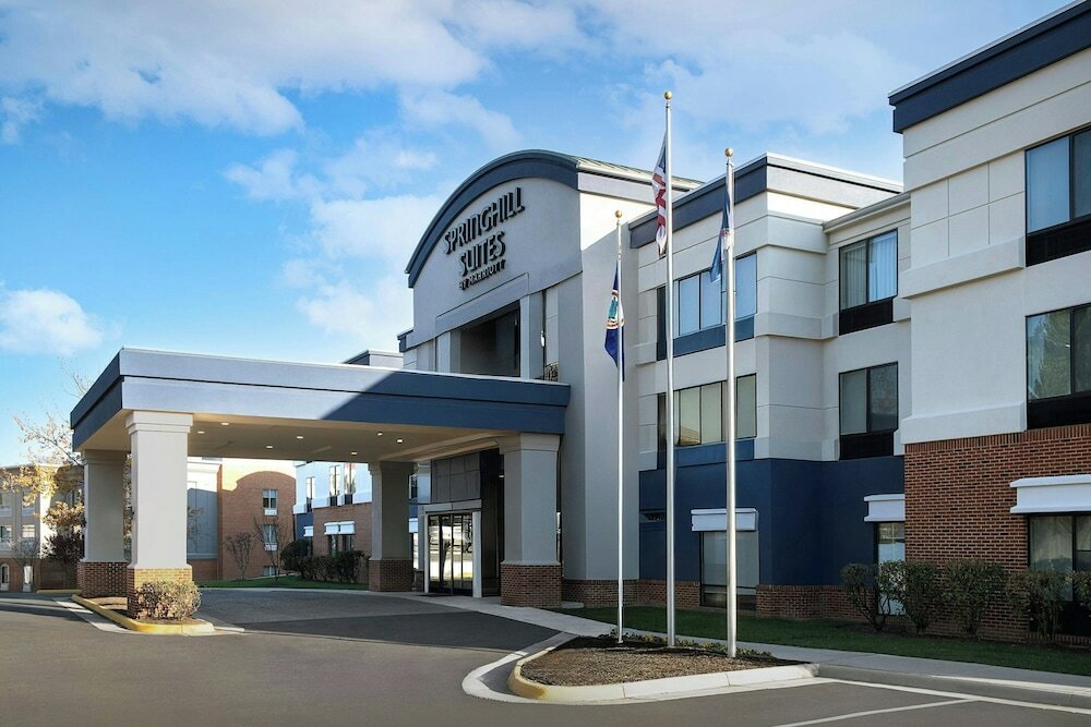 Фото SpringHill Suites Alexandria