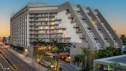 Гостиница Hyatt Centric Delfina Santa Monica в Санта Монике