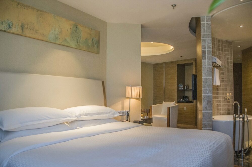 Фото Four Points by Sheraton Qingdao Chengyang