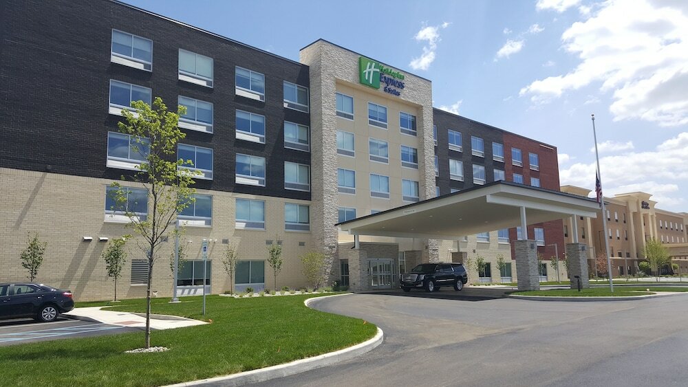 Фото Holiday Inn Express & Suites Toledo West, an Ihg Hotel