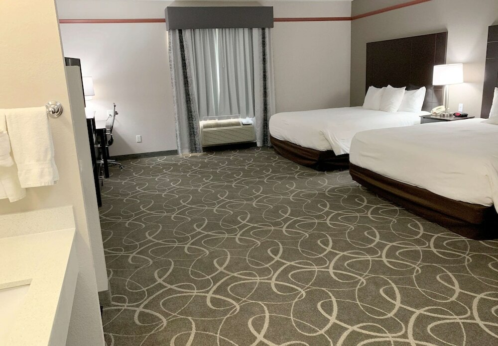 Фото Best Western Limestone Inn & Suites