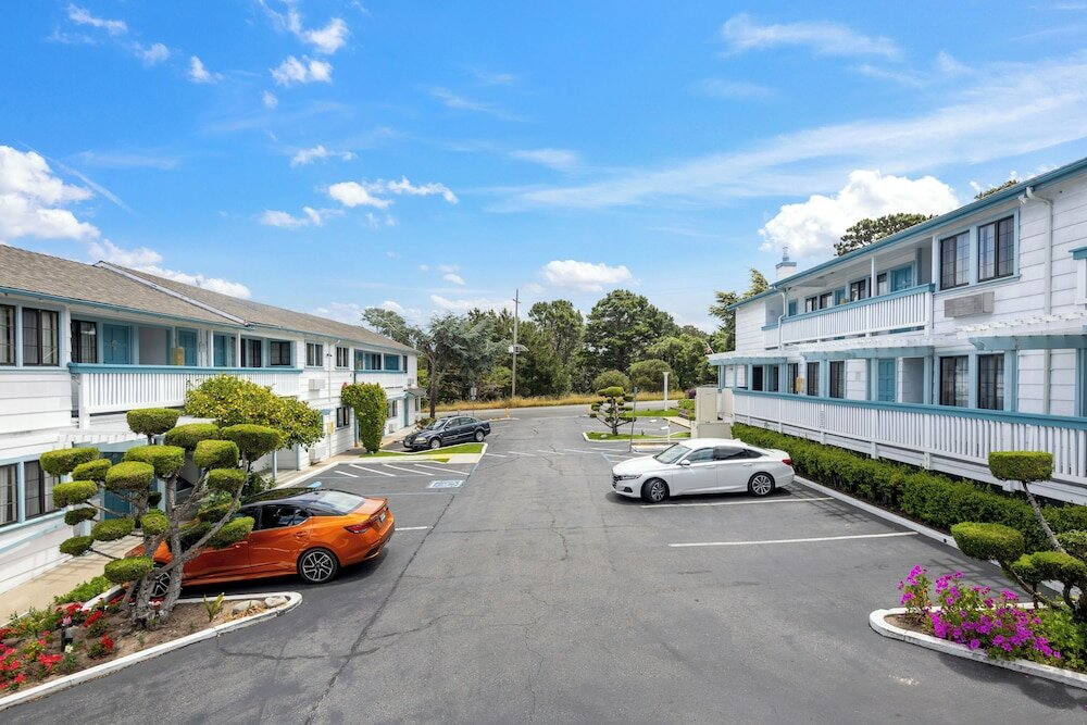 Фото Arbor Inn Monterey