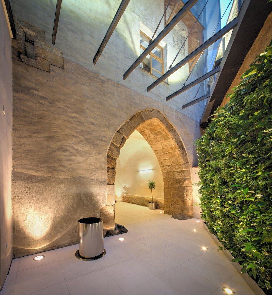 Фото Bishop's House