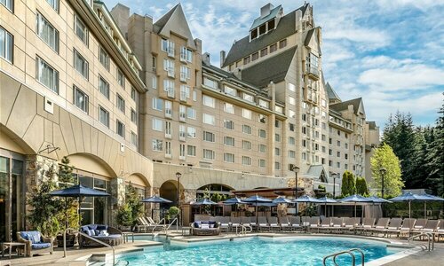 Внешний вид отеля Fairmont Chateau Whistler в Муниципалитете курорте Уистлере, фото 1