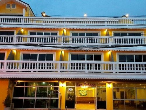 Sea Falcon Hotel