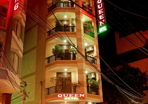 Queen Hotel 2