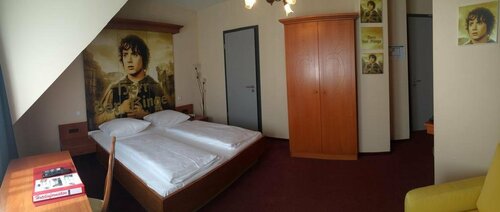 Гостиница CineHotel Maroni в Цирндорфе
