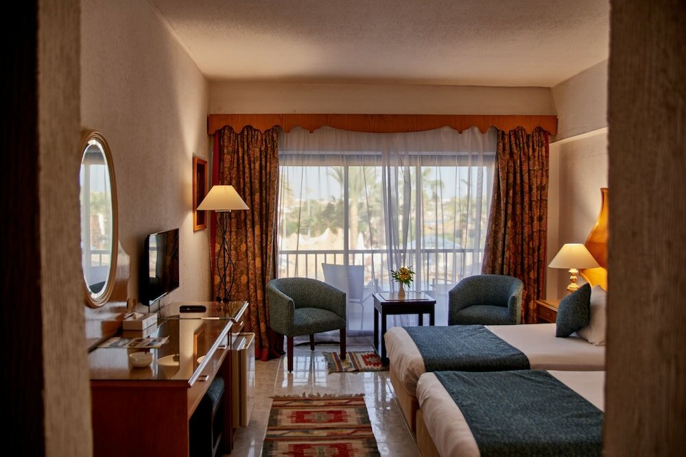 Turquoise Beach Hotel - 3