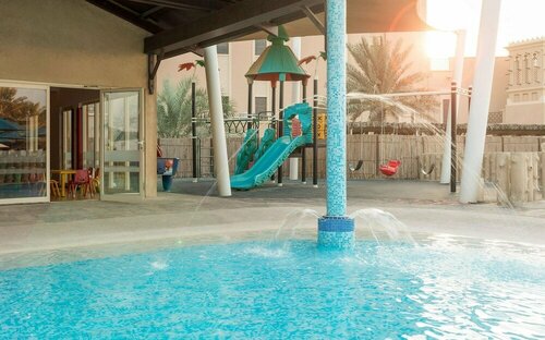 Гостиница Coral Beach Resort Sharjah в Эмирате Шарджа