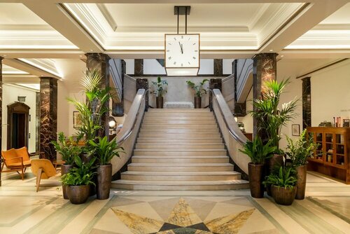 Town Hall Hotel