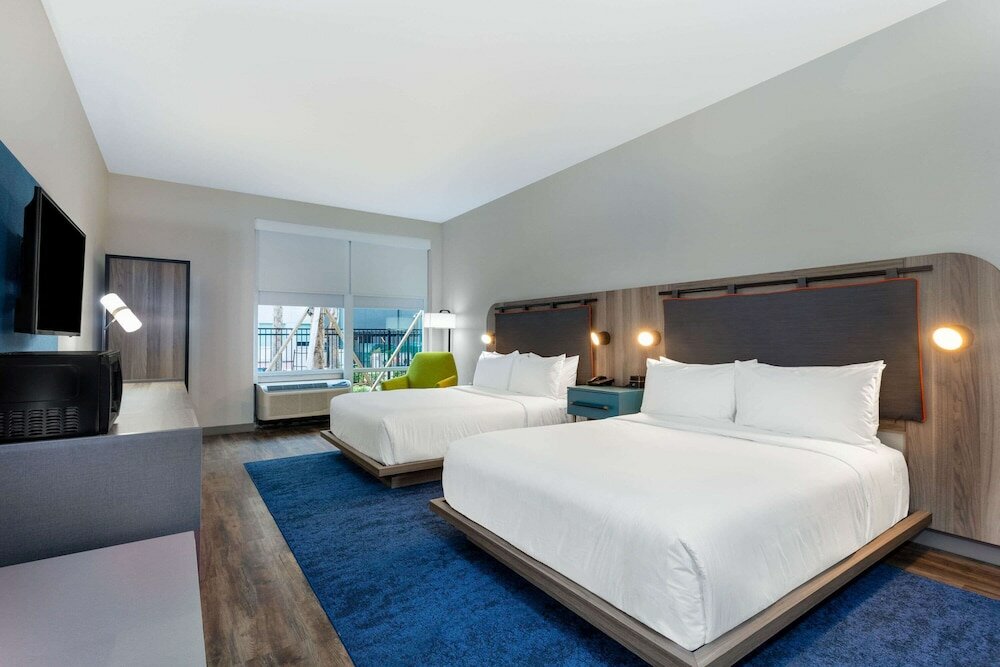 Фото Tryp by Wyndham Orlando