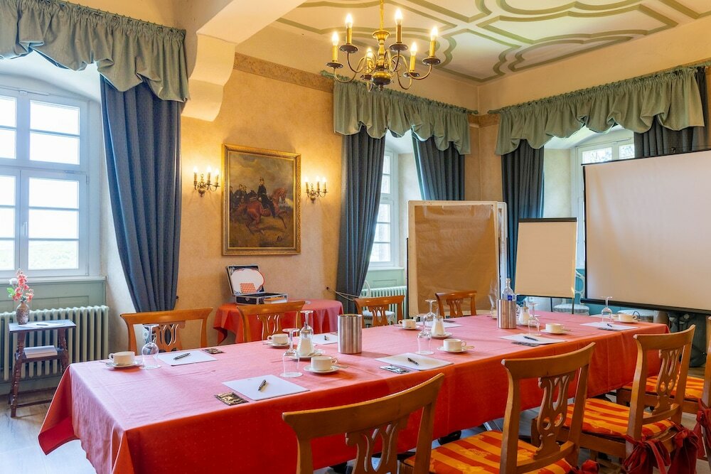 Фото Hotel Burg Trendelburg