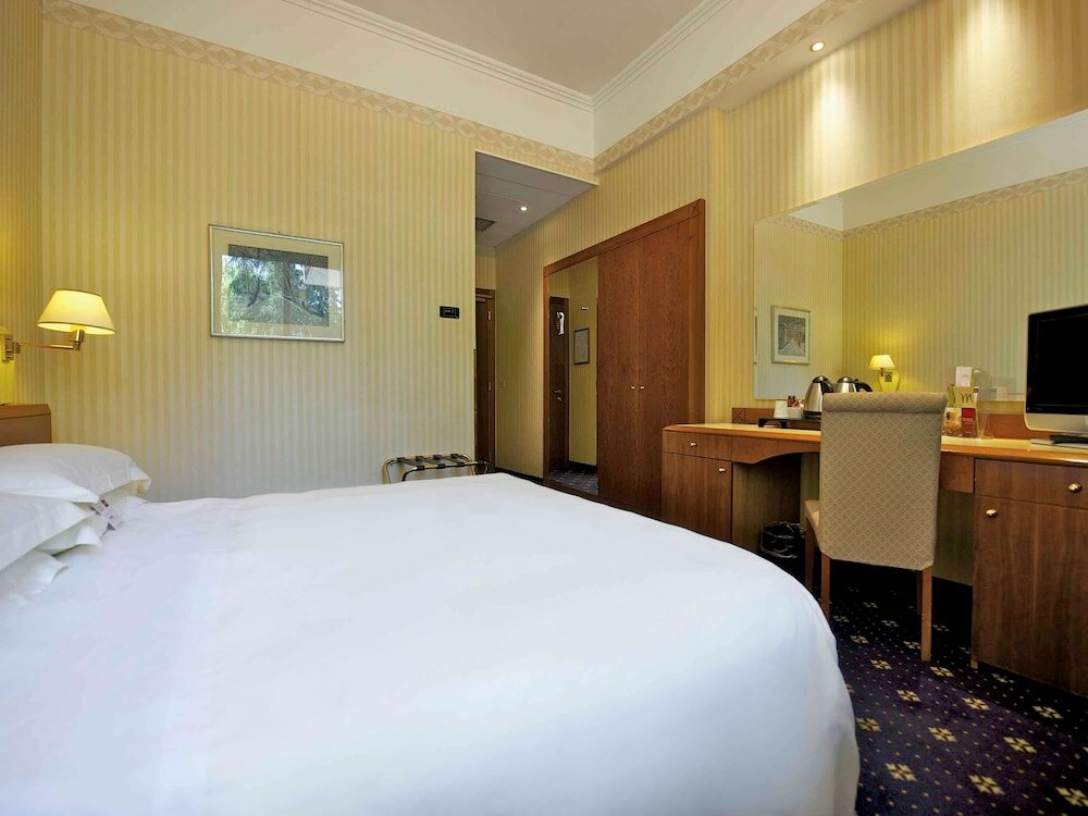 Фото Mercure Reggio Emilia Centro Astoria