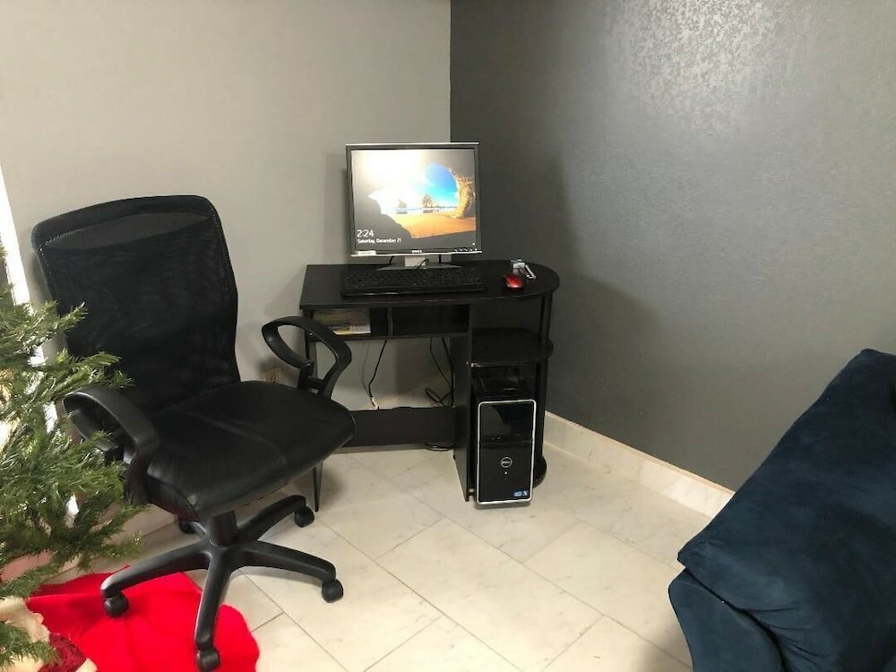 Фото Americas Best Value Inn & Suites Yukon Oklahoma City