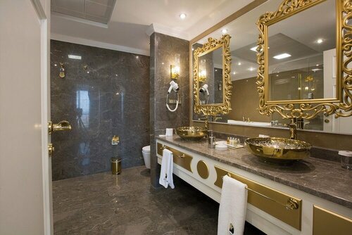 Гостиница Grand Altuntaş Hotel в Гюзельюрте
