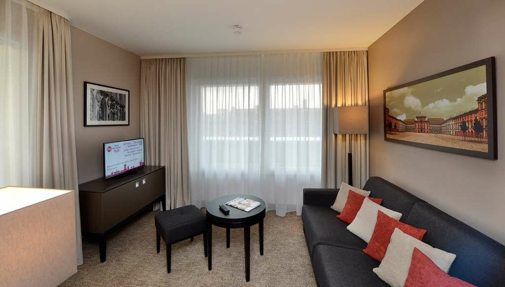 Фото Best Western Plus Delta Park Hotel