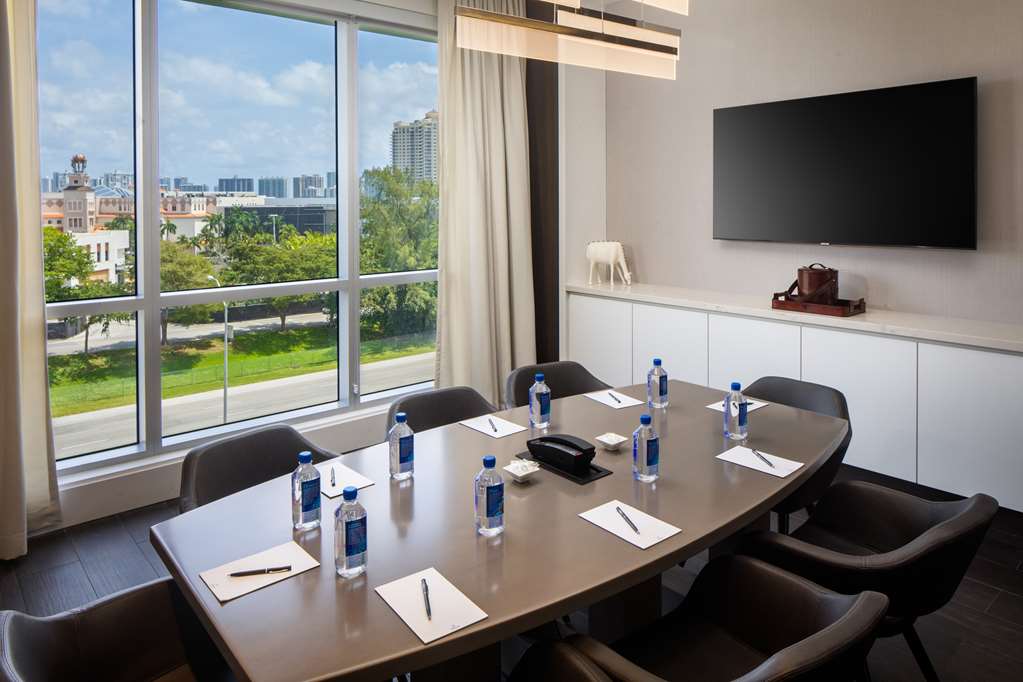 Фото Hilton Aventura Miami