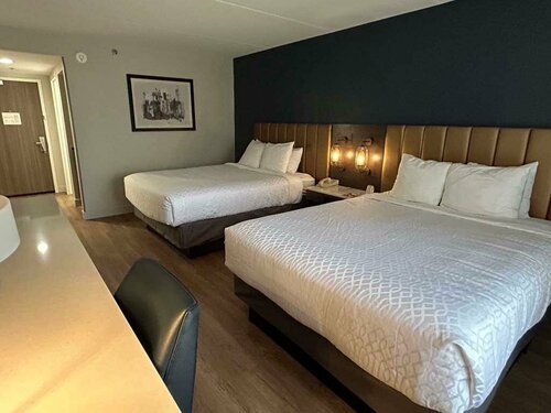 Гостиница SureStay Hotel by Best Western Secaucus Meadowlands в Нью-Йорке