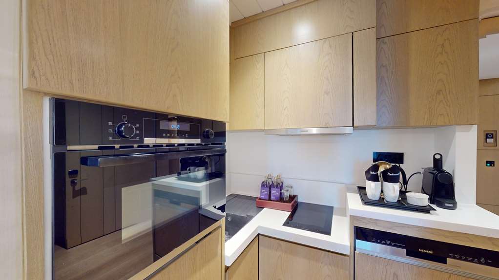 Фото Radisson Blu Hotel & Suites GRT Chennai