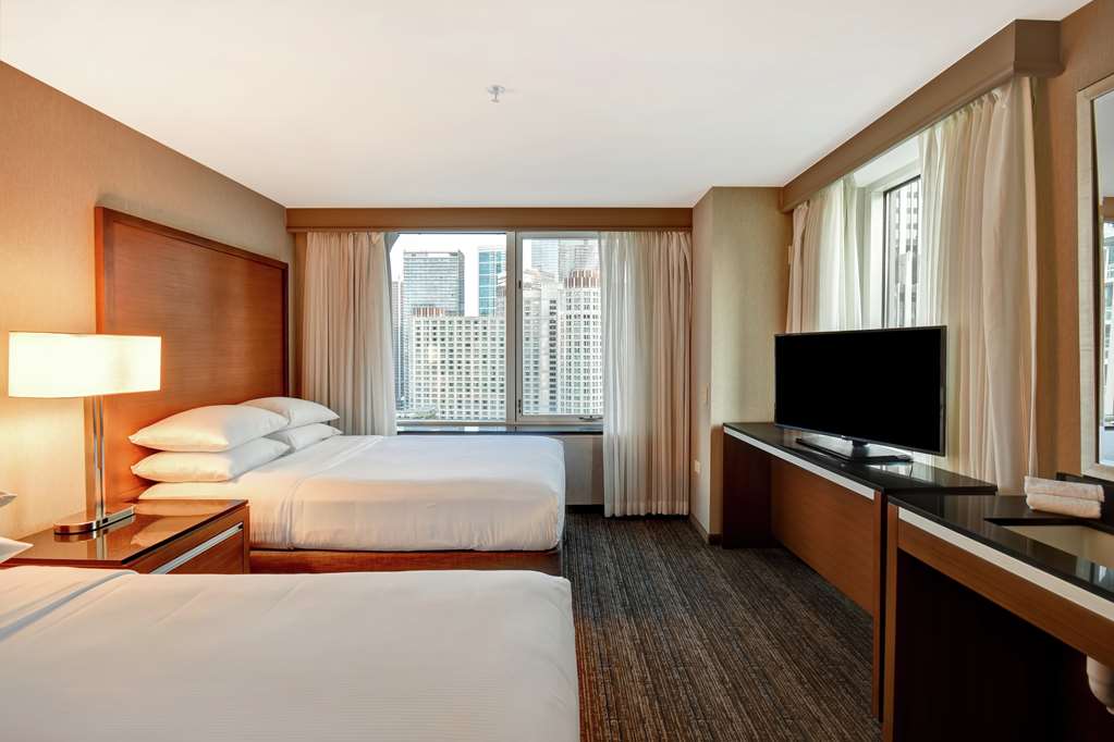 Фото Embassy Suites by Hilton Chicago Downtown Magnificent Mile
