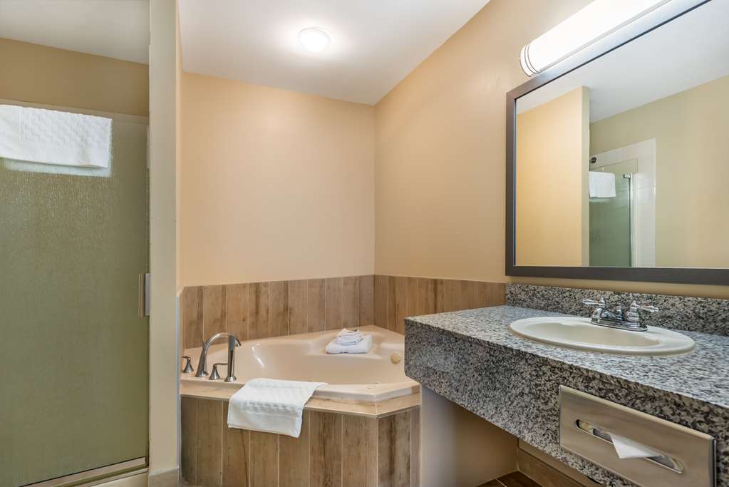 Фото Best Western Strathmore Inn