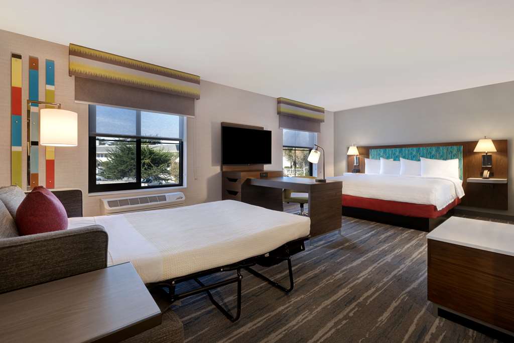 Фото Hampton Inn & Suites Marina
