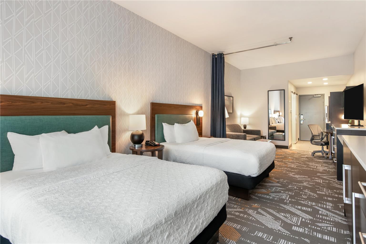 Фото Home2 Suites by Hilton Pensacola I-10 at North Davis Hwy