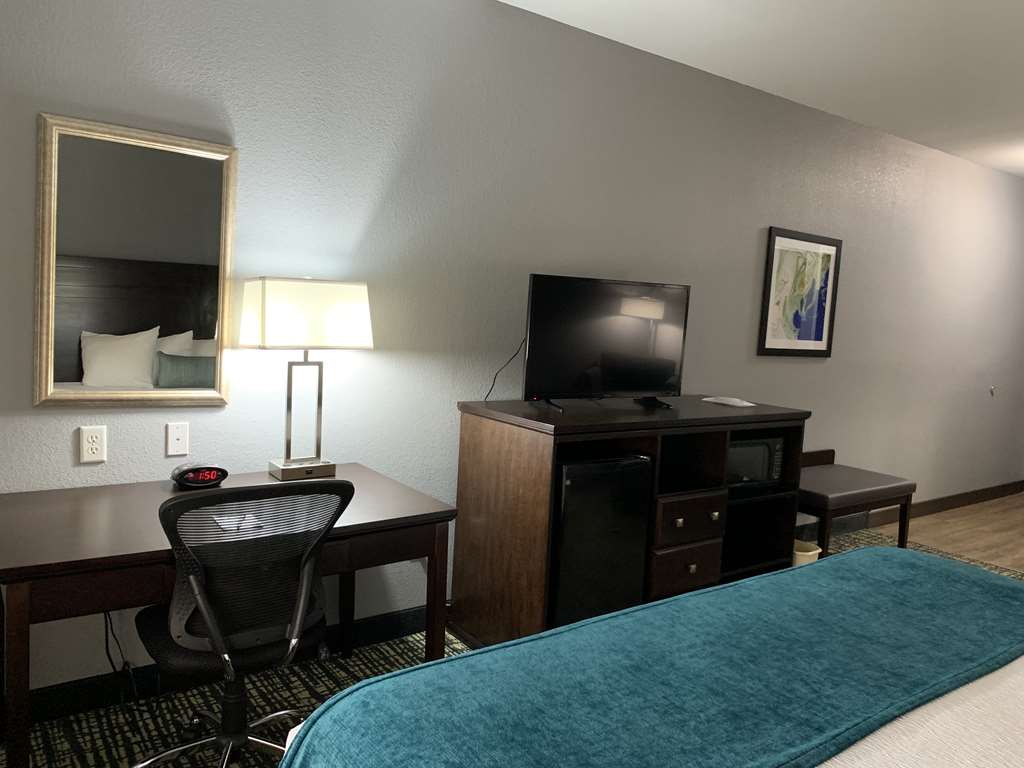 Фото Best Western Plus Olive Branch Hotel & Suites