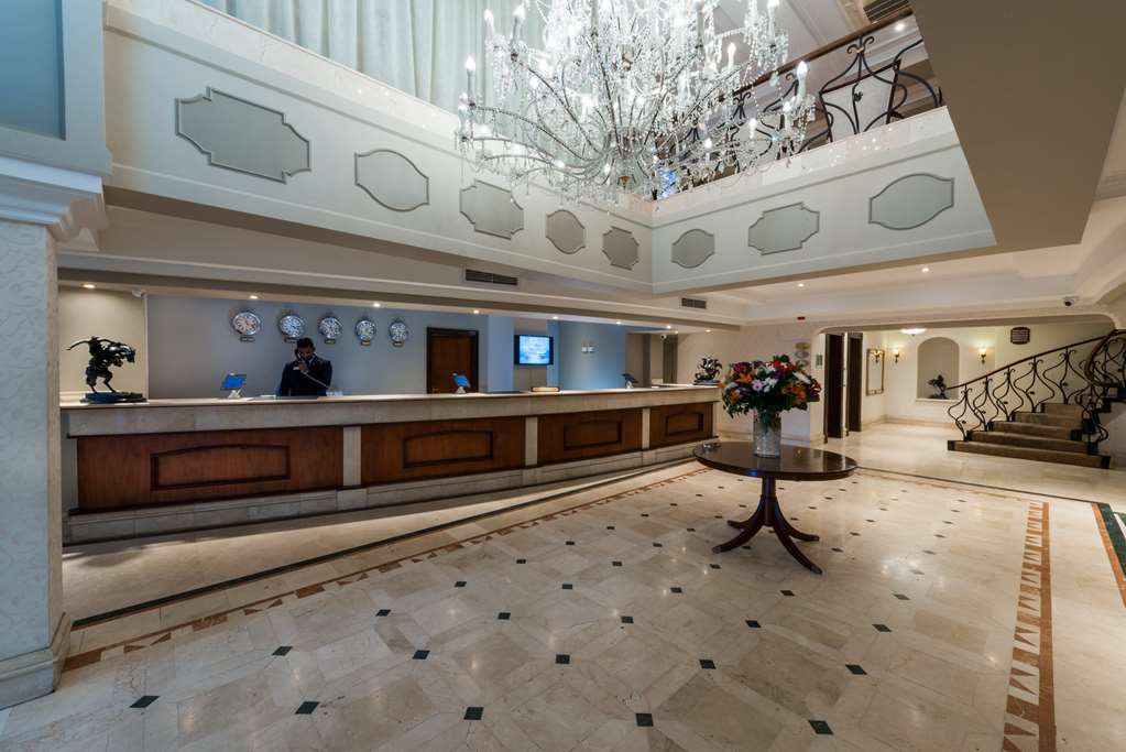 Фото Radisson Blu Le Vendome Hotel, Cape Town
