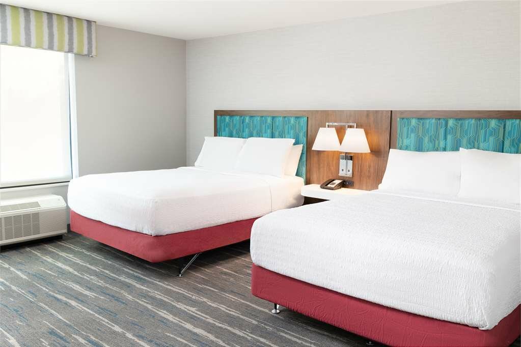 Фото Hampton Inn & Suites Santa Rosa Sonoma Wine Country