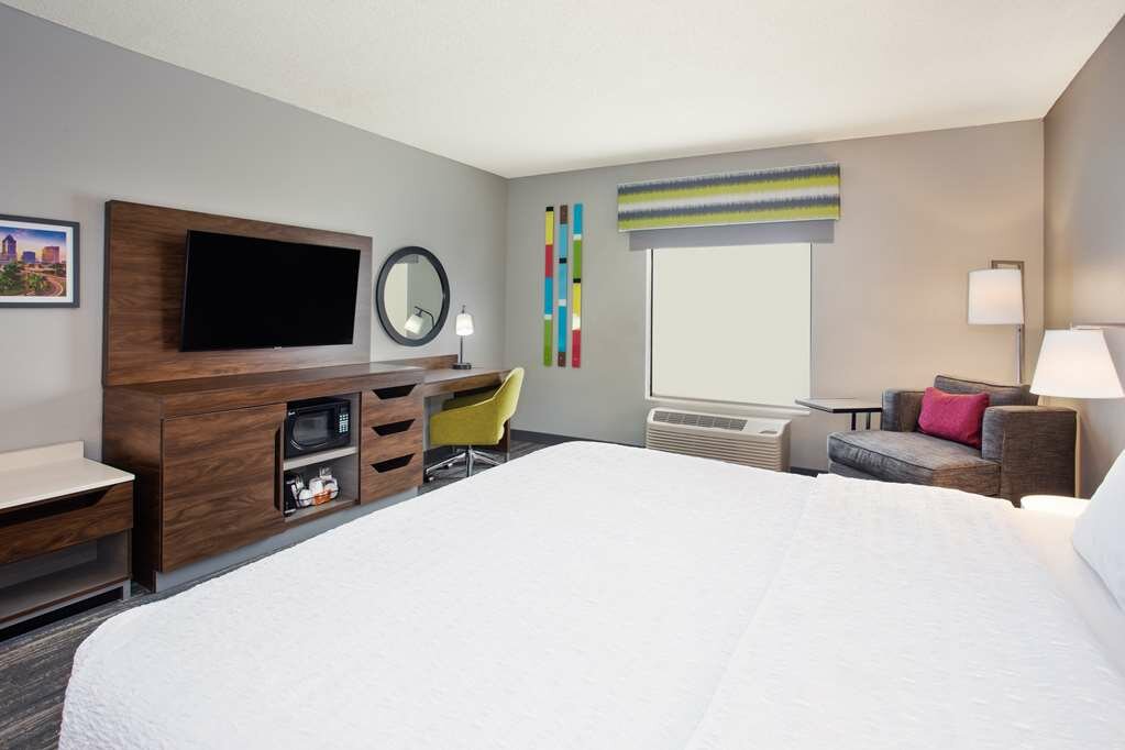 Фото Hampton Inn & Suites Tampa East