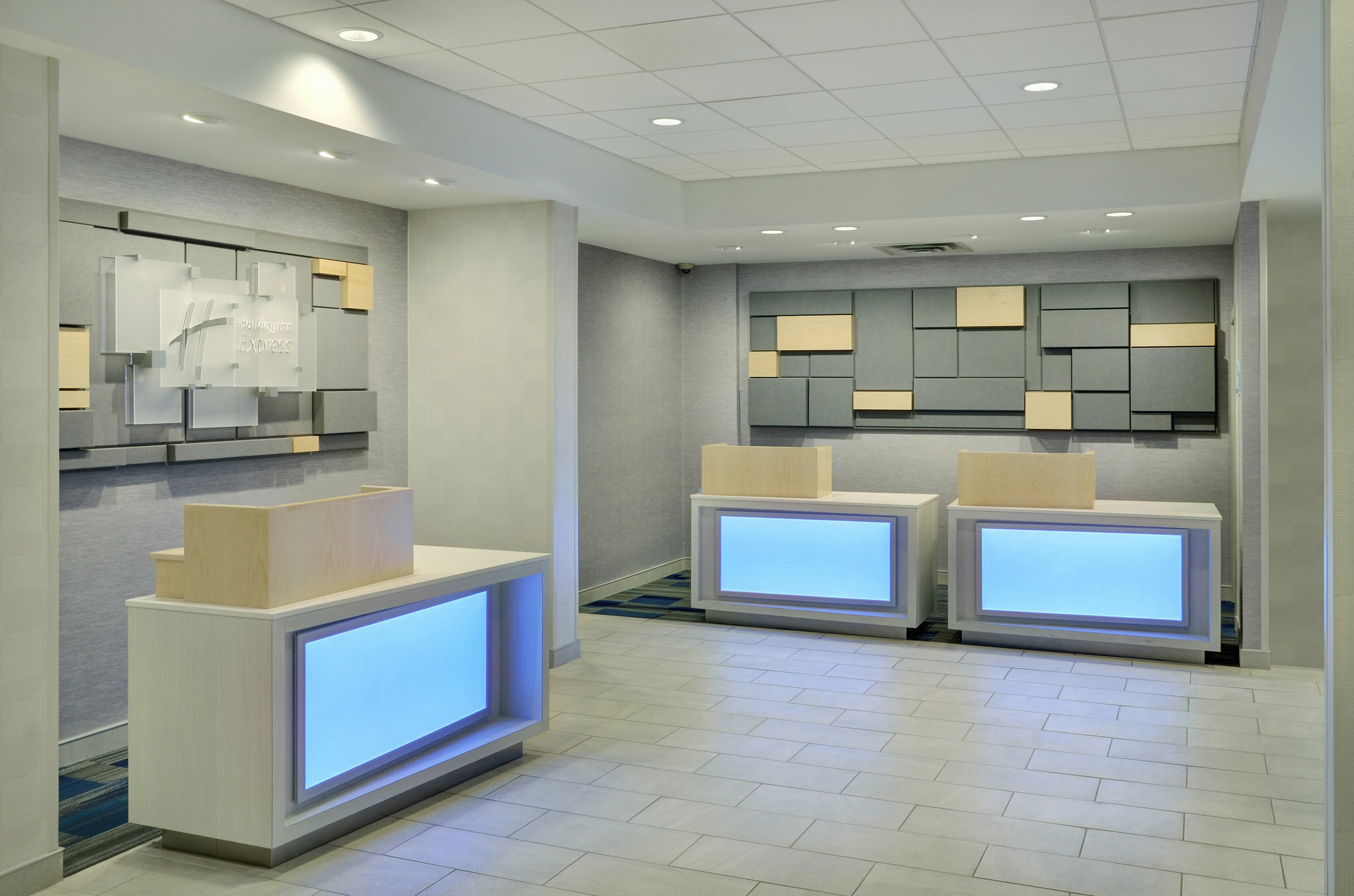 Фото Holiday Inn Express Toronto - Downtown, an Ihg Hotel