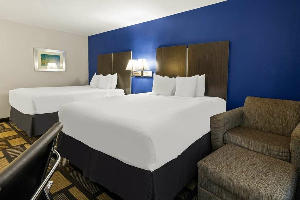 Фото Best Western Galleria Inn & Suites