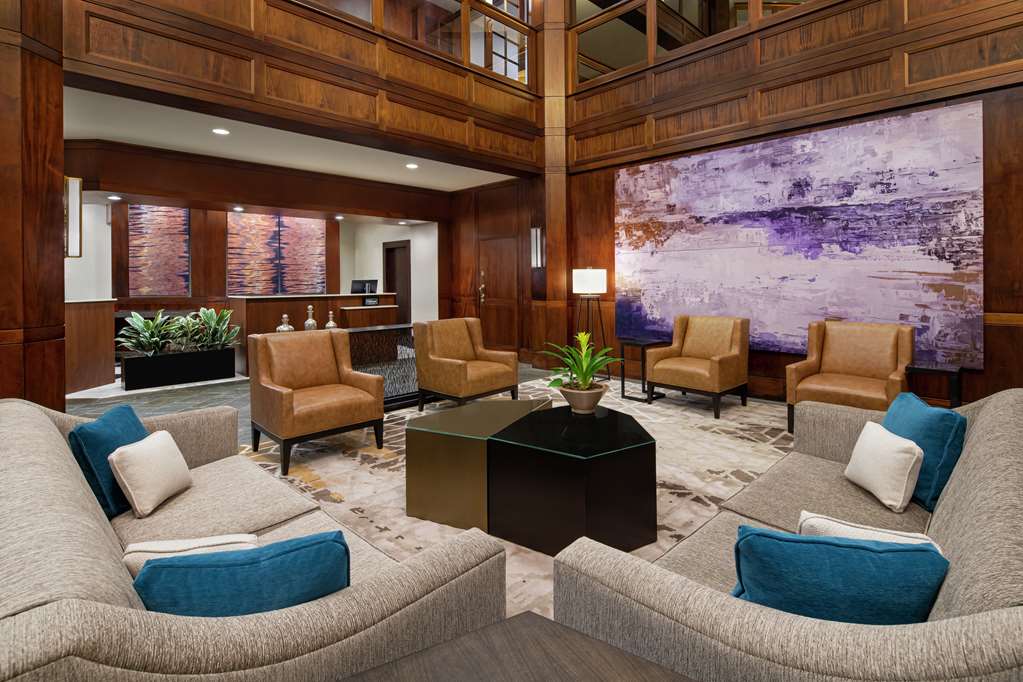 Фото DoubleTree Suites by Hilton Hotel Charlotte - SouthPark