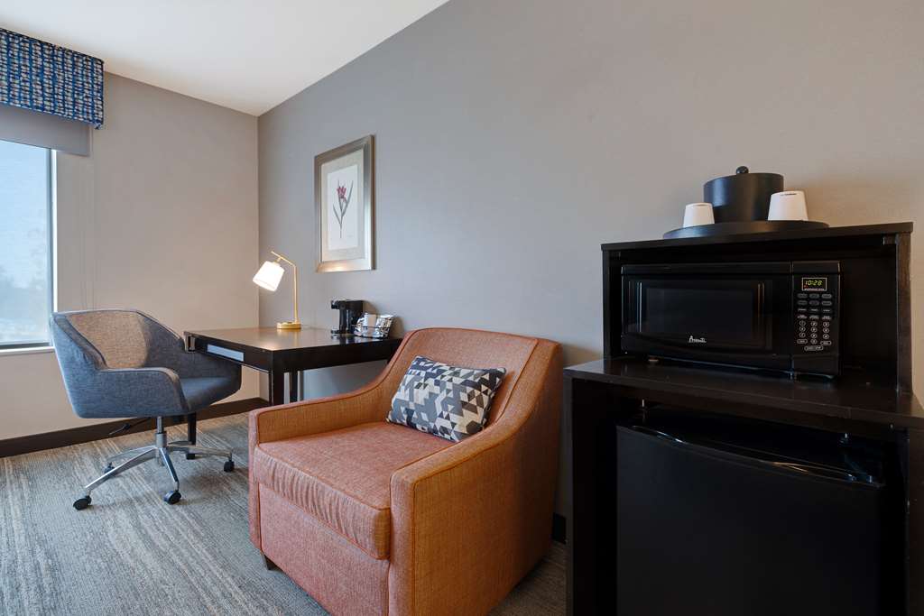 Фото Hampton Inn & Suites Seattle/Federal Way