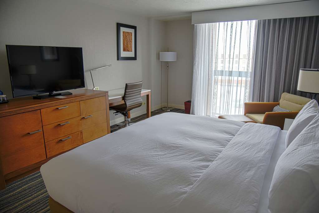 Фото DoubleTree by Hilton Helena Downtown