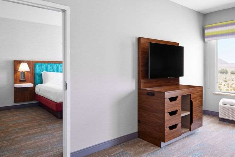 Фото Hampton Inn & Suites Ridgecrest