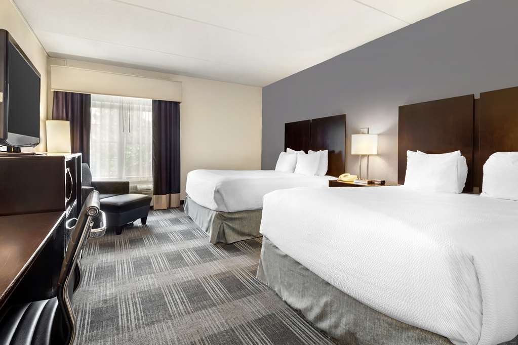 Фото Best Western Hartford Hotel & Suites