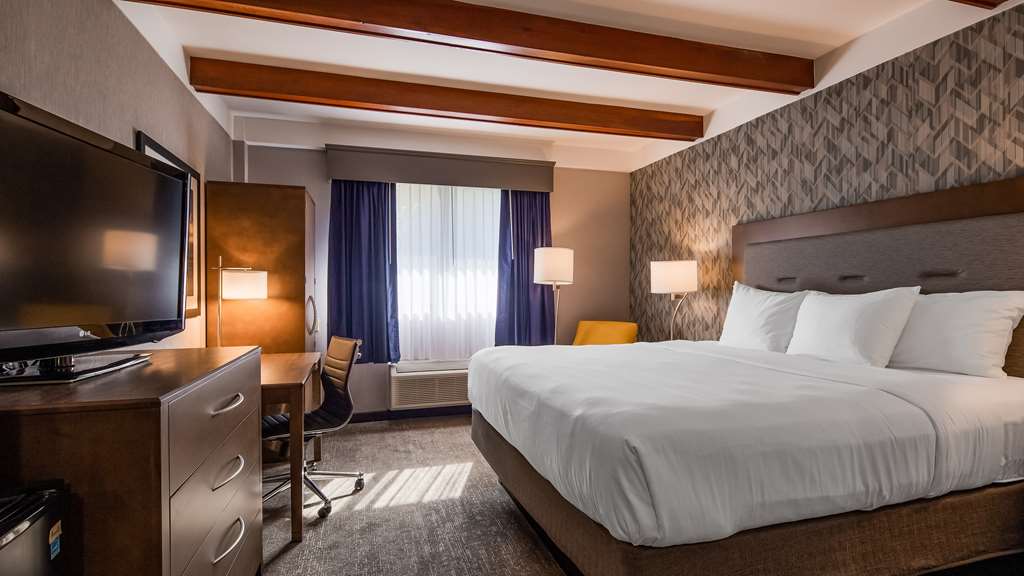 Фото Best Western Plus Portsmouth Hotel & Suites