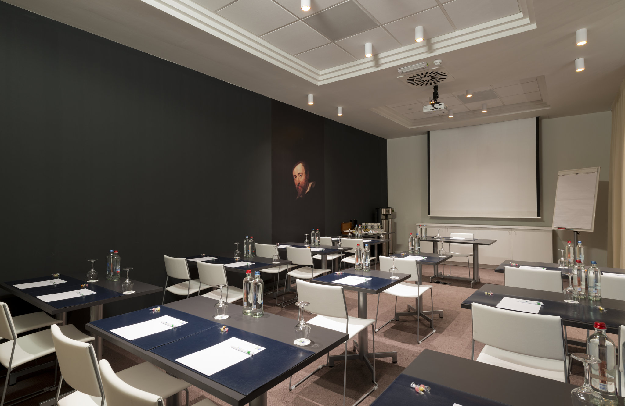 Фото Holiday Inn Express Antwerp City-North, an Ihg Hotel
