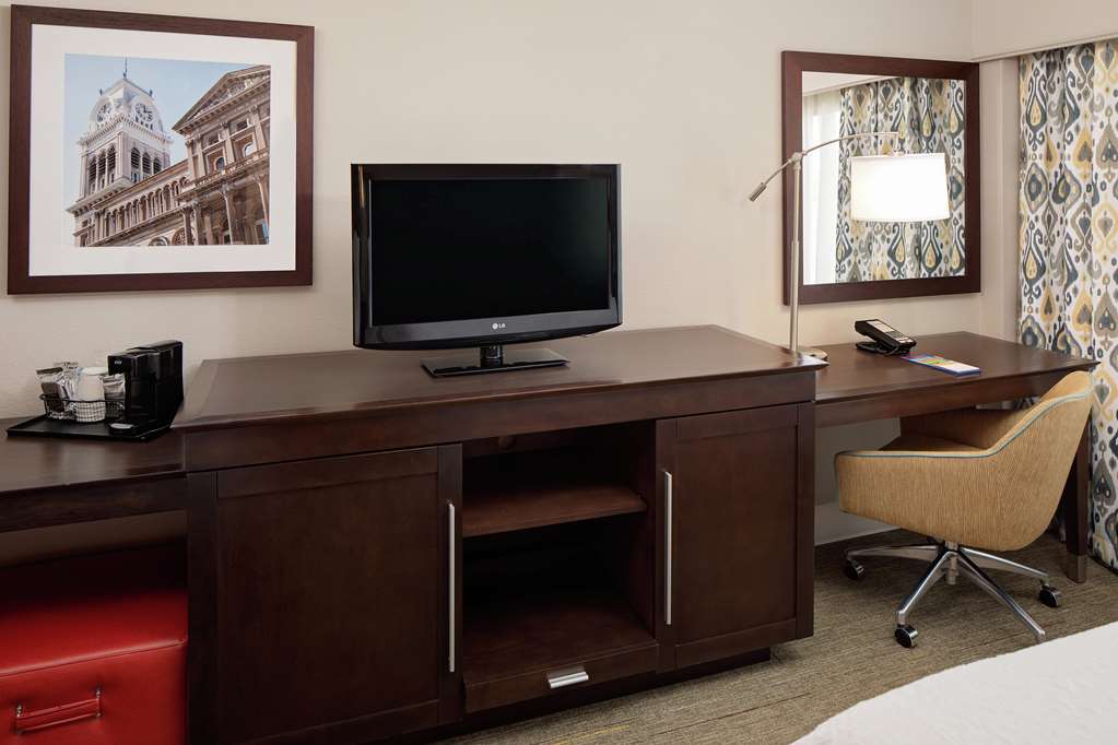 Фото Hampton Inn Louisville Downtown