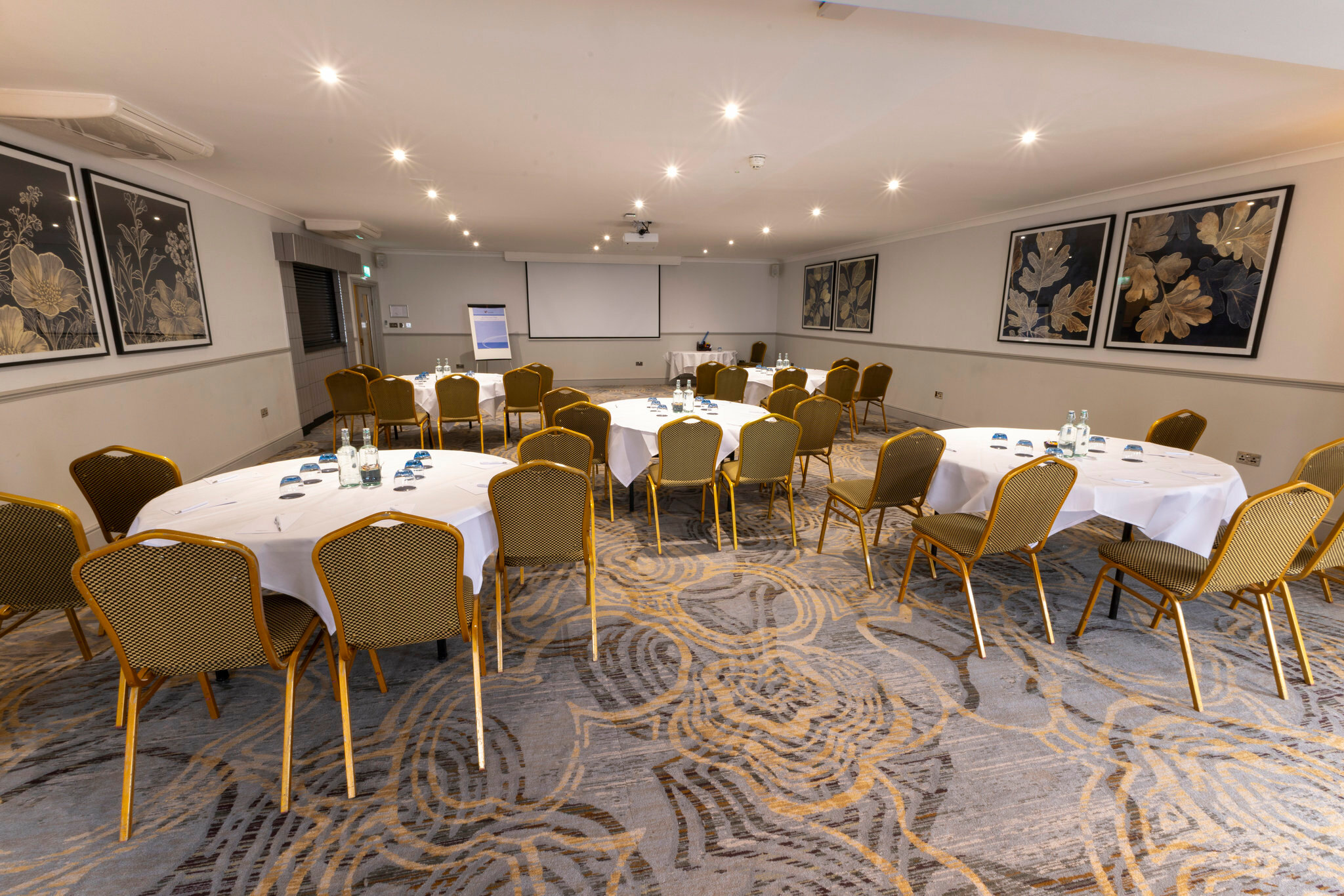 Фото Crowne Plaza East Midlands Airport by Ihg