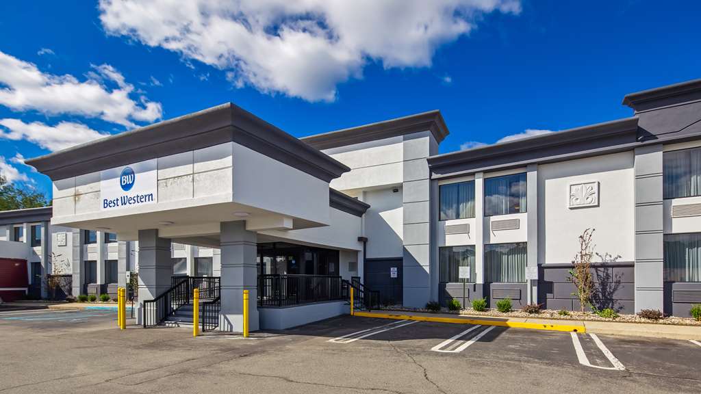 Фото Best Western Paramus Hotel & Suites