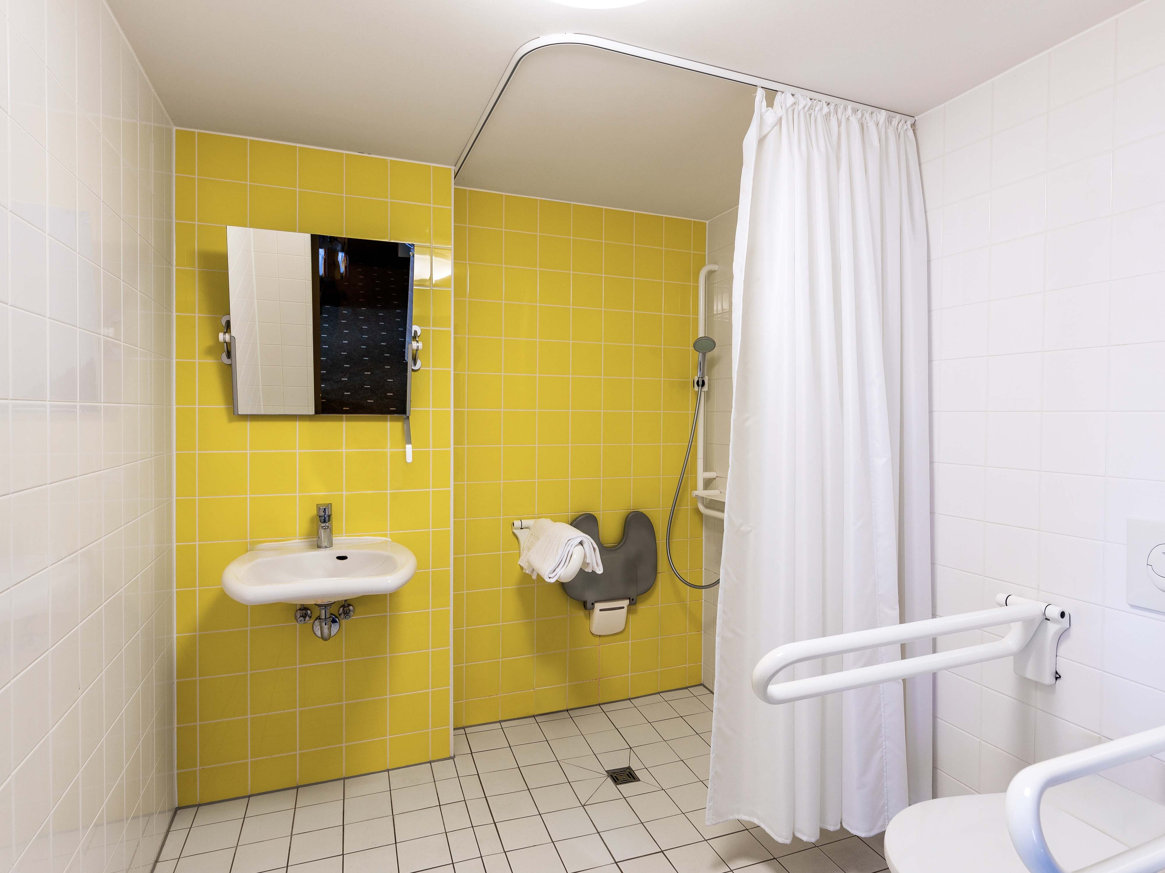 Фото B&b Hotel Düsseldorf-Mitte