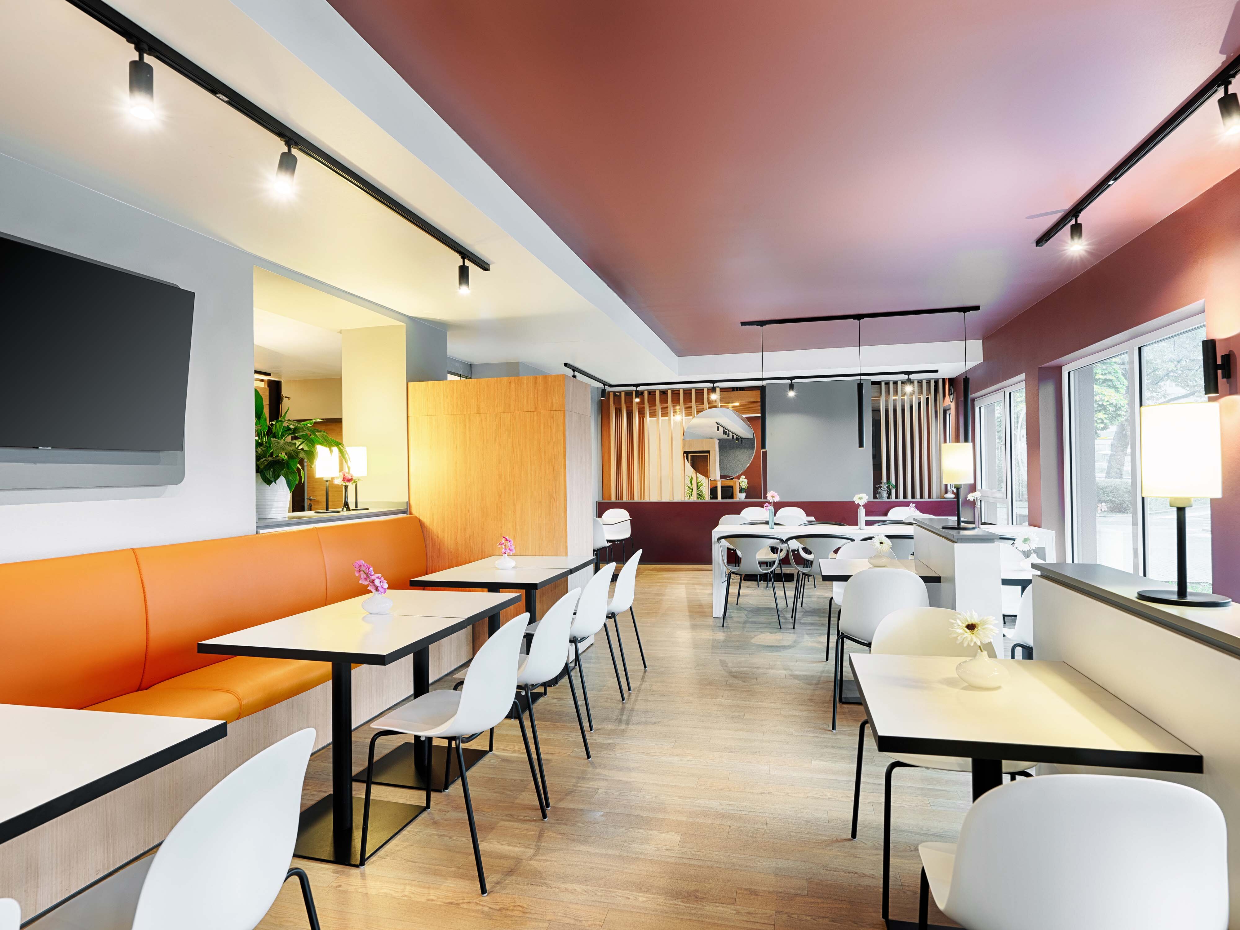 Фото B&b Hotel Wiesbaden