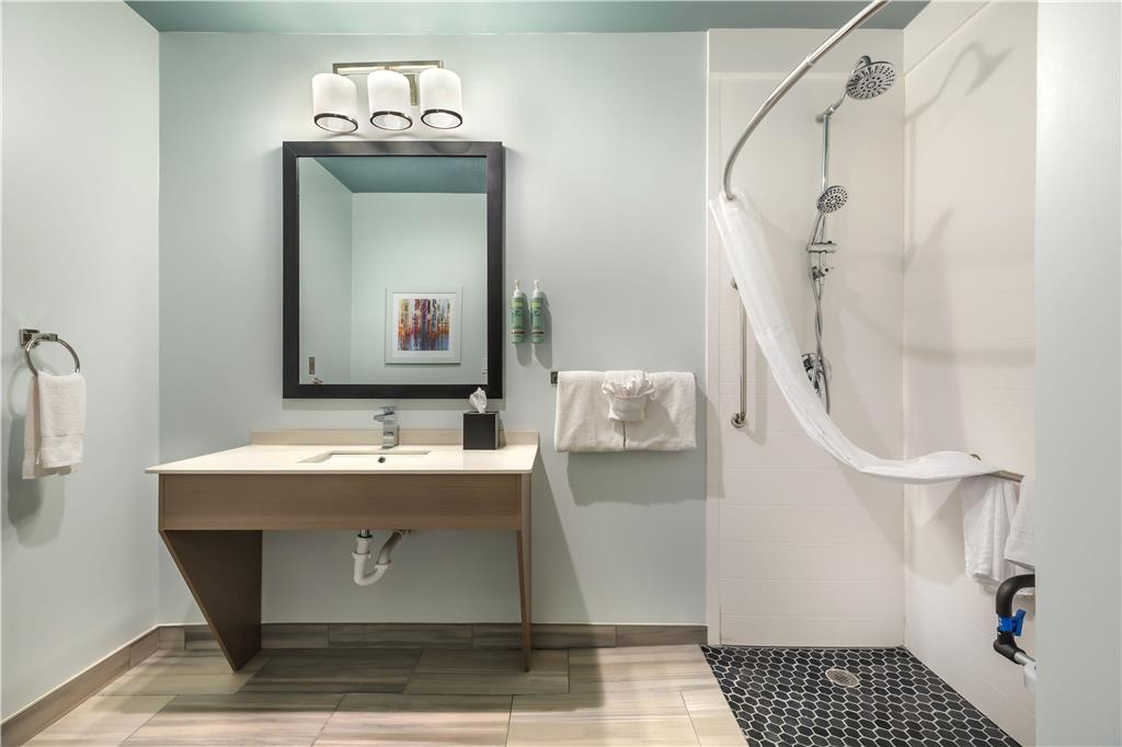 Фото Manchester Inn and Suites